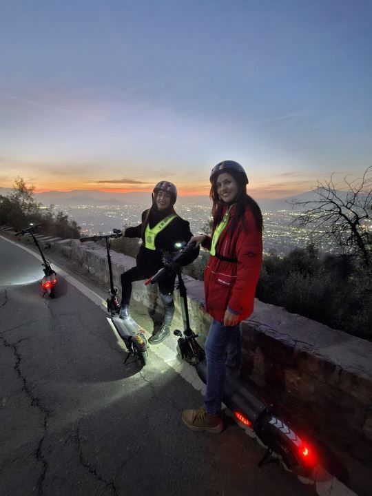 Atardecer En Movimiento: Tour En Scooter foto 1
