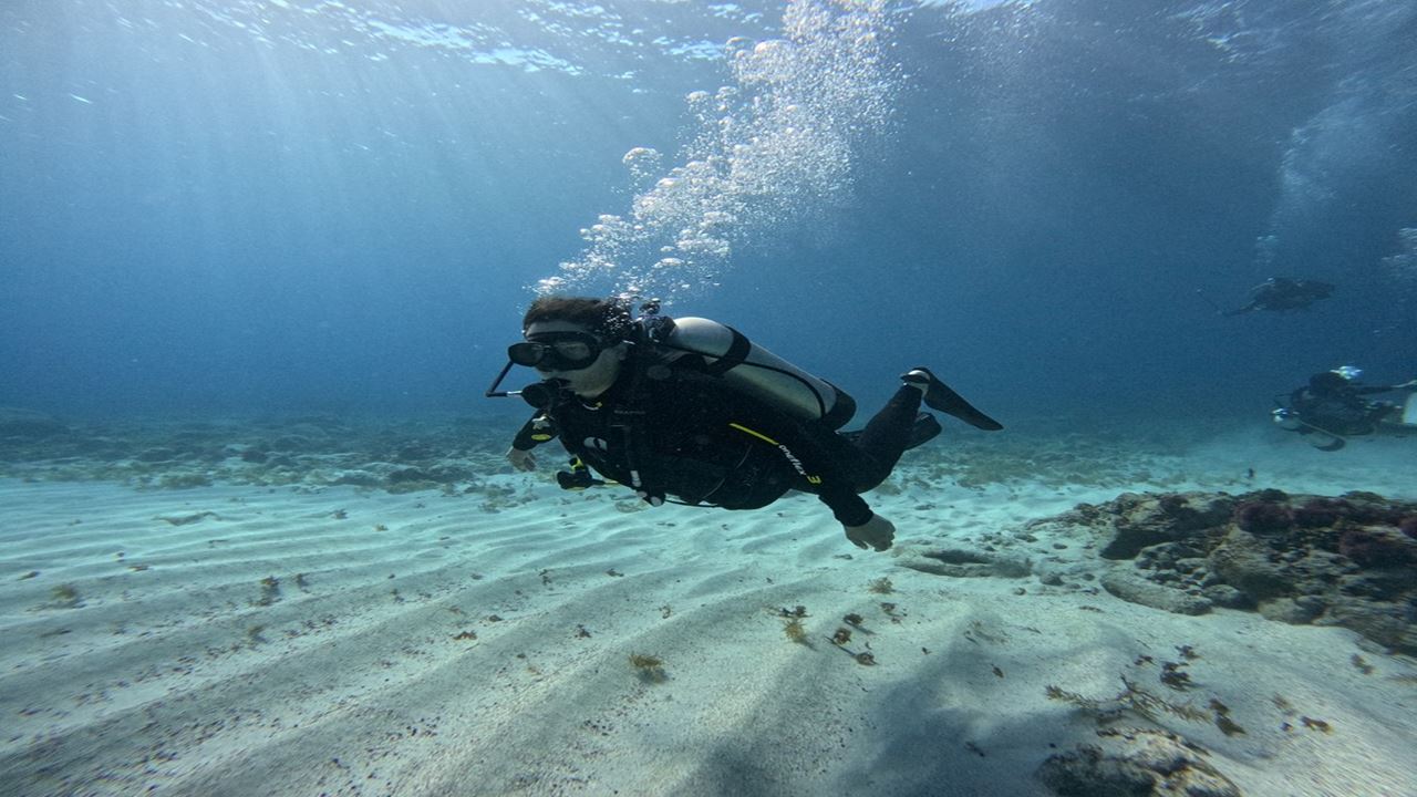 Aventura De Mergulho Na Costa Externa De Hanga Roa foto 7