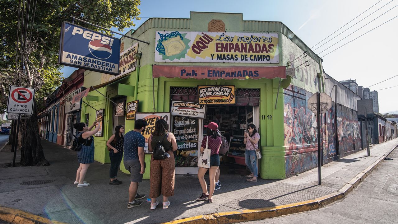 Matta Sur Neighborhood - Local And Authentic Santiago (0)