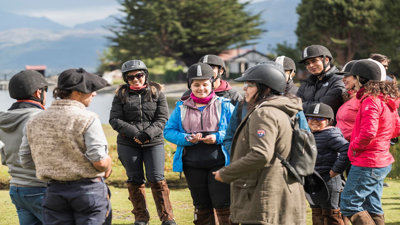 Waterfall Hike And Microscopic Nature Experience foto 2