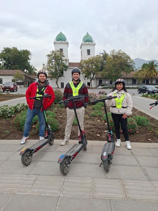 Explora La Precordillera En Scooter Eléctrico foto 3