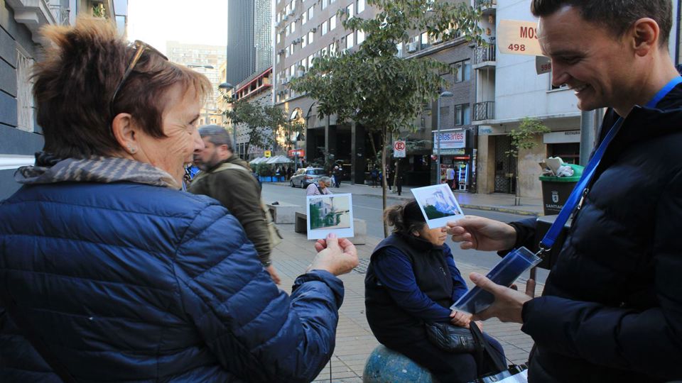 Exploring The City With A Polaroid foto 10