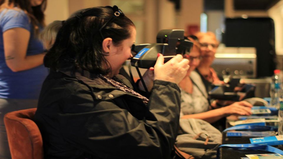 Exploring The City With A Polaroid foto 3