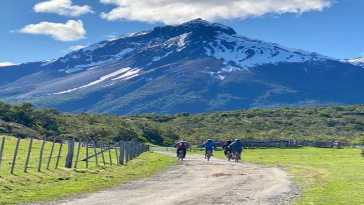 Full-day E-bike Adventure: Puerto Natales Fjords foto 2