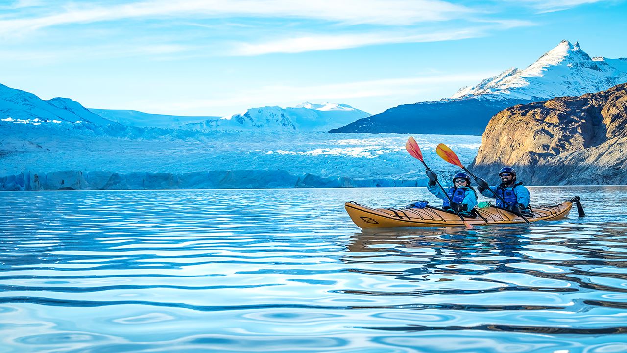 Caiaque No Gelo Geleira Cinza (2)