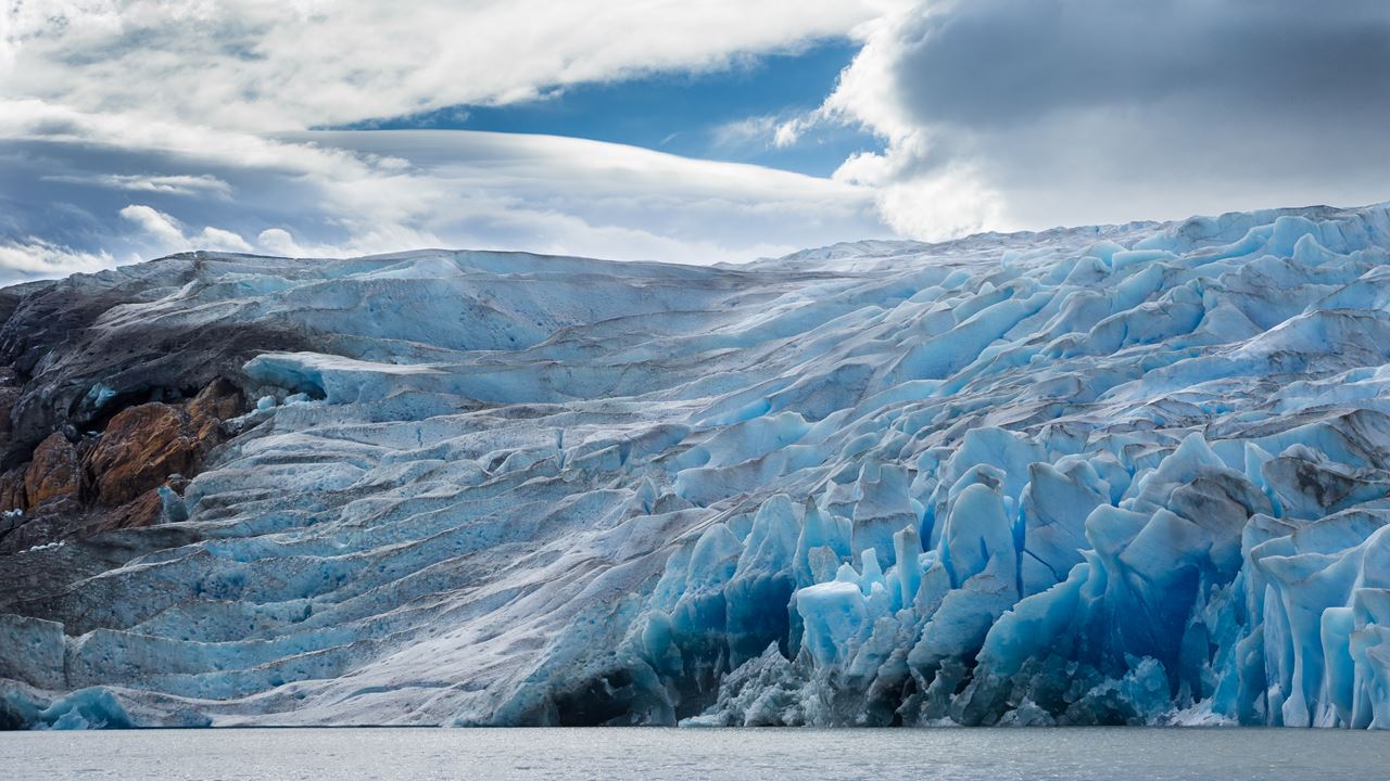 Ice Trekking To The Gray Glacier (3)