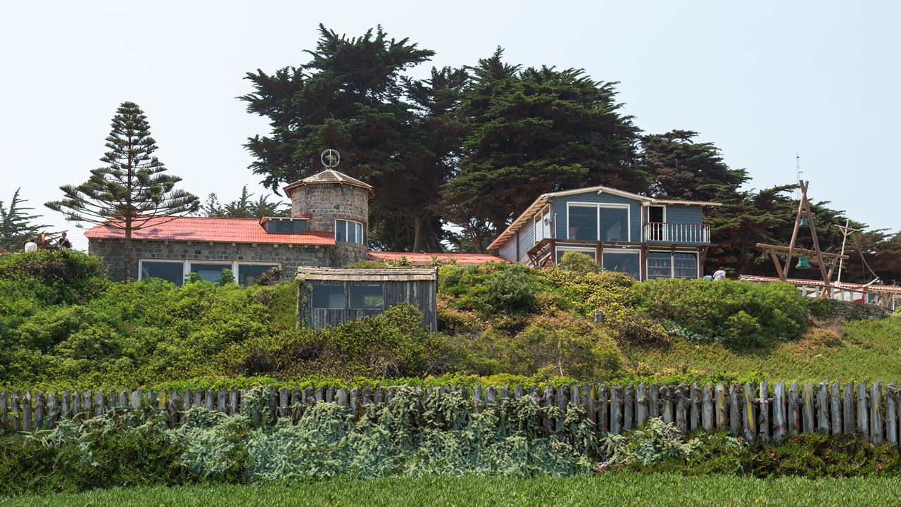 Neruda Route - Isla Negra, Pomaire And Undurraga Vineyard (4)
