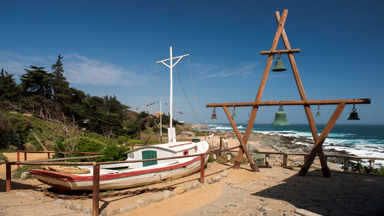 Neruda Route - Isla Negra, Pomaire And Undurraga Vineyard (6)