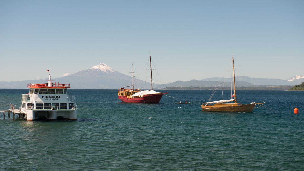 Travesia Esmeralda, Navega Hasta Peulla Por El Lago Todos Los Santos foto 10