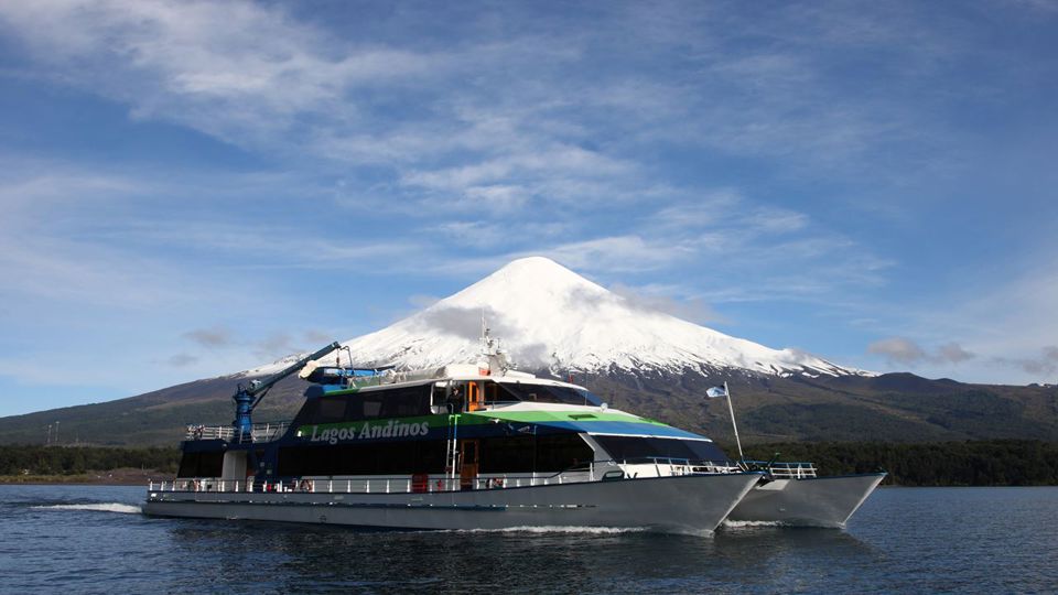 Travesia Esmeralda, Navega Hasta Peulla Por El Lago Todos Los Santos foto 13