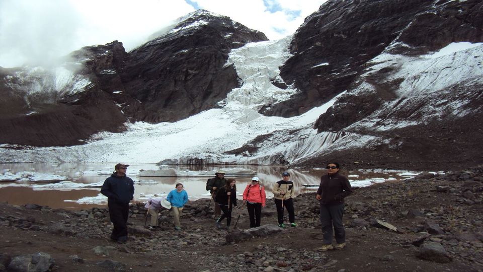Trekking To The Hanging Glacier El Morado Glacier foto 3