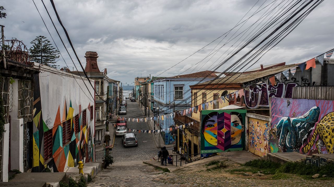 Heritage Walking Tour Through Valparaiso foto 3